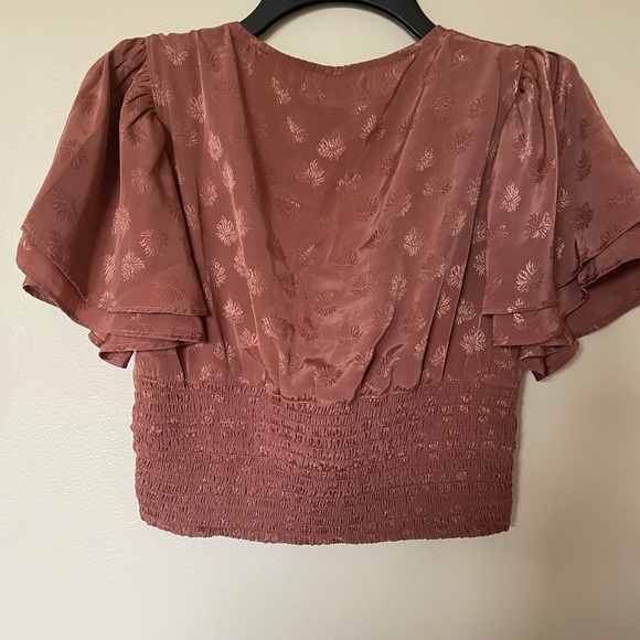 Urban Outfitters Patterned Silky Cropped Copper Blouse Size Medium - Picture 8 of 8